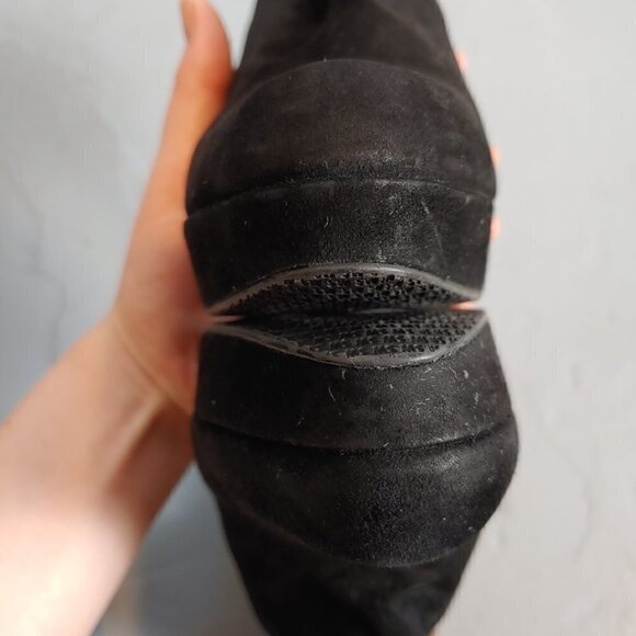 Stuart Weitzman Suede Platform Heeled Pumps - Picture 8 of 9